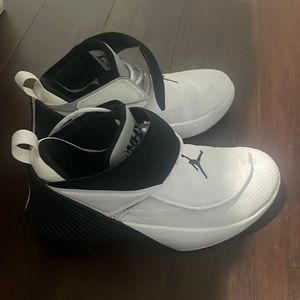Jordan basketball shoes/sneakers